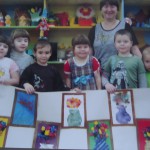 Воспитанники сосновского детского сада рисовали руками