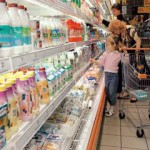В магазинах Волчанска и Карпинска забраковали продукты