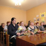 Карпинцам вручали удостоверения «Ветеран труда» и почетные знаки «Материнская доблесть»