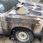 В поселке Вьюжный в пожаре сгорело два автомобиля