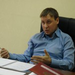 Директор МУП «Карпинские коммунальные системы» объяснил, зачем предприятию иномарка за 800 тысяч рублей