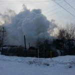 В Карпинске мороз держит в городе запах гари и дыма