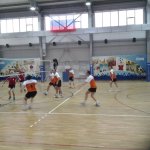 В Карпинске проходит рождественский турнир по волейболу. ВИДЕО