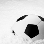 В Карпинске проходит чемпионат города по зимнему футболу