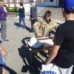 Большие костюмы для маленьких детей