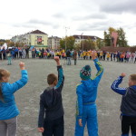 И взрослые и малыши показывали, что значит здоровый образ жизни