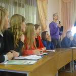 Первым выступил кандидат в молодежный парламент Свердловской области Игорь Первухин