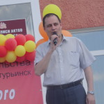Первый заместитель главы нашего городского округа Николай Гурьянов говорит приветственное слово