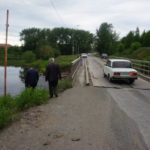 Александр Сидоренко и руководители города побывали на мосту, по которому попадают в заречную часть города