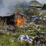 На местной помойке лежал шифер, который при нагревании взрывался и разлетался на осколки
